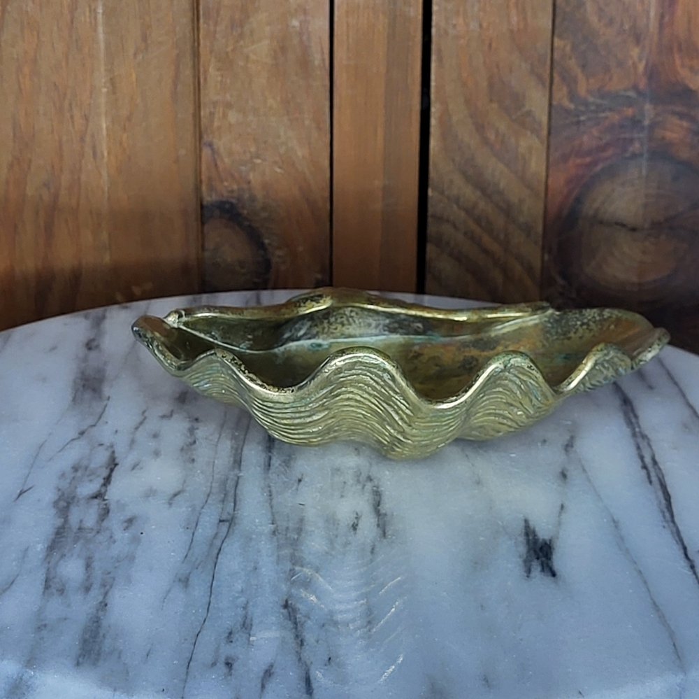 Vintage Brass Shell - Picture 13 of 15